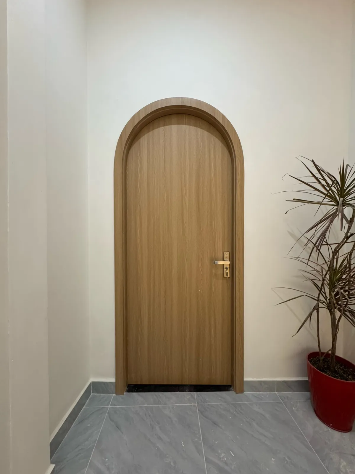 Hoàn thiện 6 bộ cửa composite Nguyễn Văn Công - Gò Vấp — ảnh 1