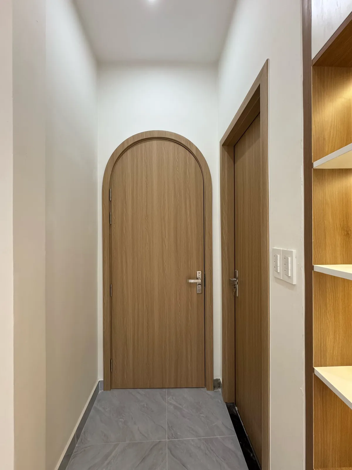 Hoàn thiện 6 bộ cửa composite Nguyễn Văn Công - Gò Vấp — ảnh 2