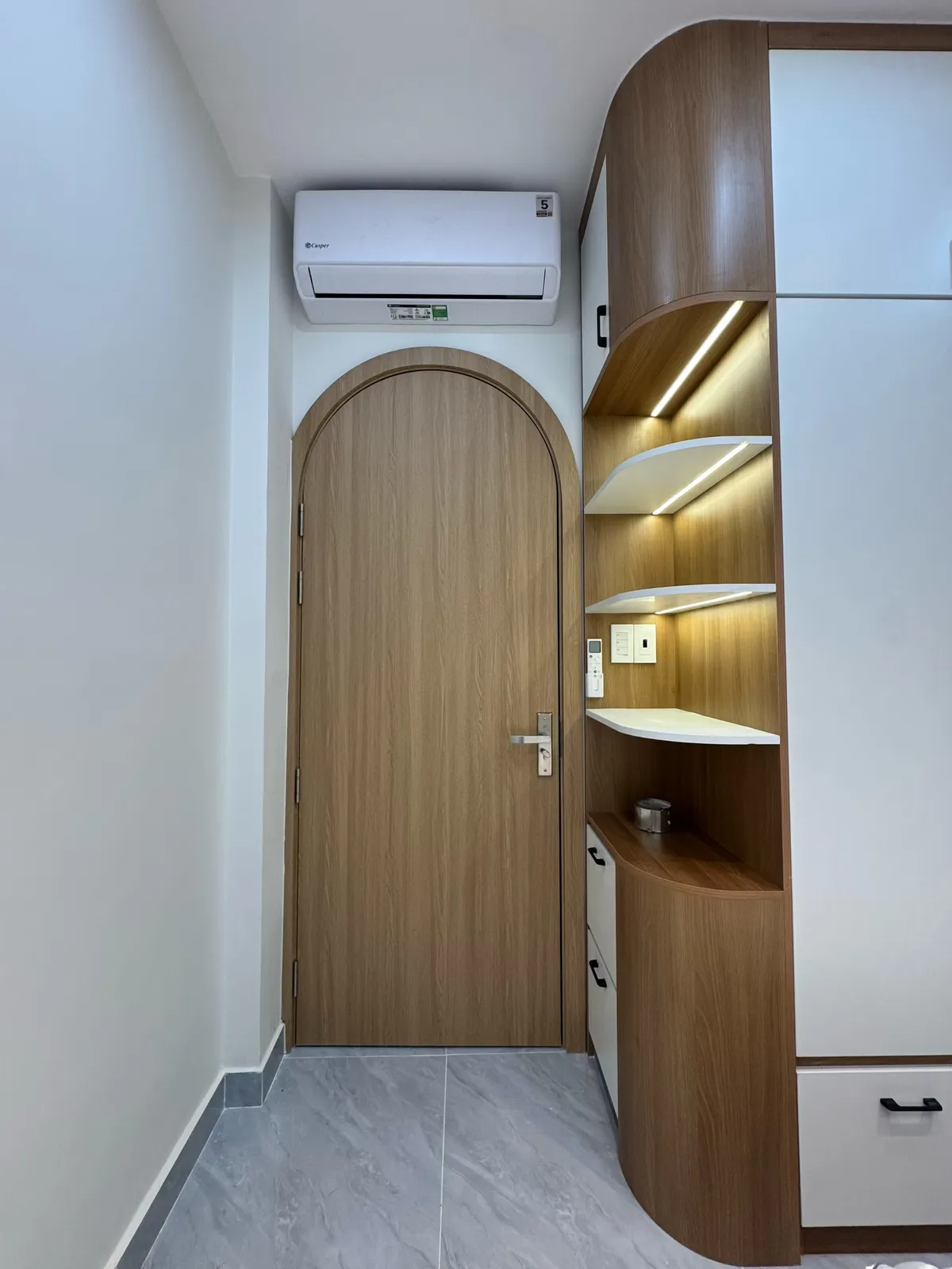 Hoàn thiện 6 bộ cửa composite Nguyễn Văn Công - Gò Vấp — ảnh 3