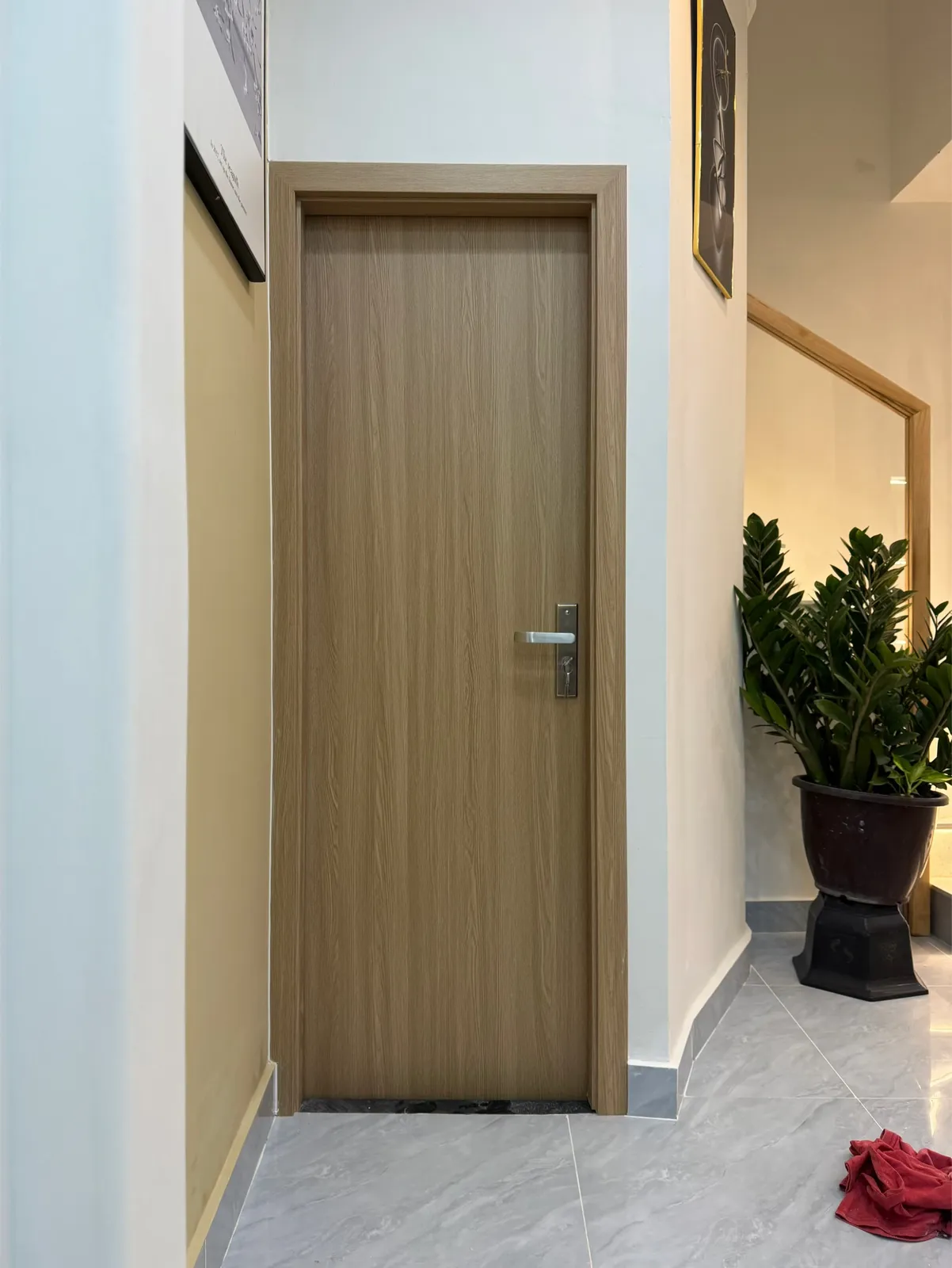 Hoàn thiện 6 bộ cửa composite Nguyễn Văn Công - Gò Vấp — ảnh 4